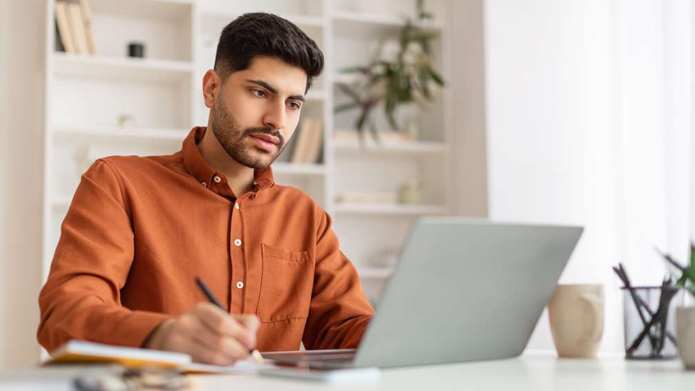 Basic language skills course for media professionals