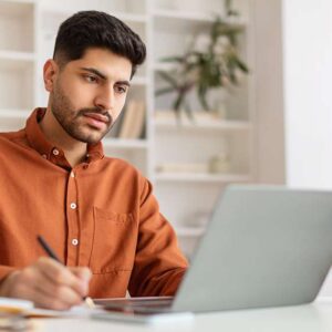 Online course on basic language skills for media professionals